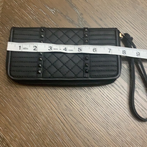 Unbranded black with black brads wristlets - Picture 15 of 16